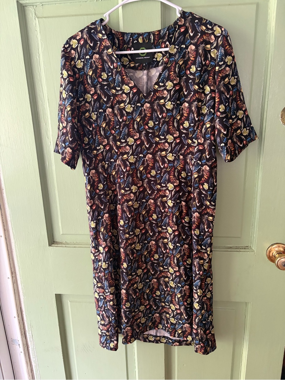 CATHERINE PREVOST shift dress feather pattern short sleeves v neck England